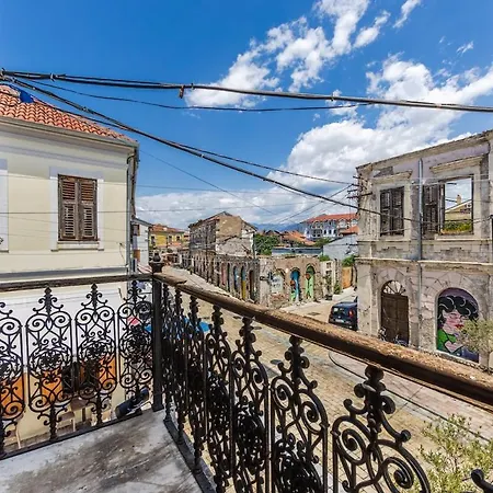 Gg House Historic Duplex In Gjuhadol Дом отдыха