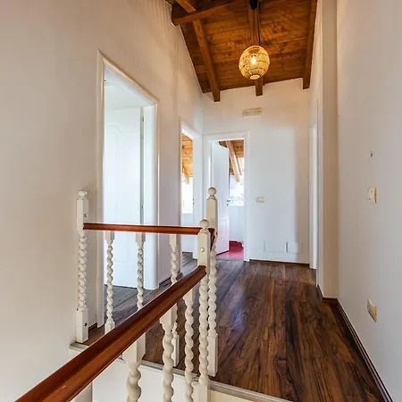 Gg House Historic Duplex In Gjuhadol Дом отдыха