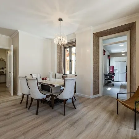 Gg House Historic Duplex In Gjuhadol Дом отдыха *