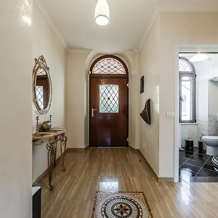 Gg House Historic Duplex In Gjuhadol *